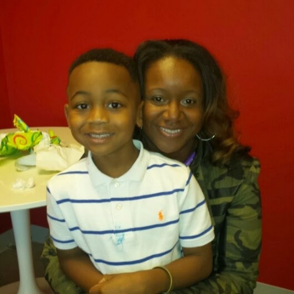 Meet your Posher, Felicia - Picture 1 of 1